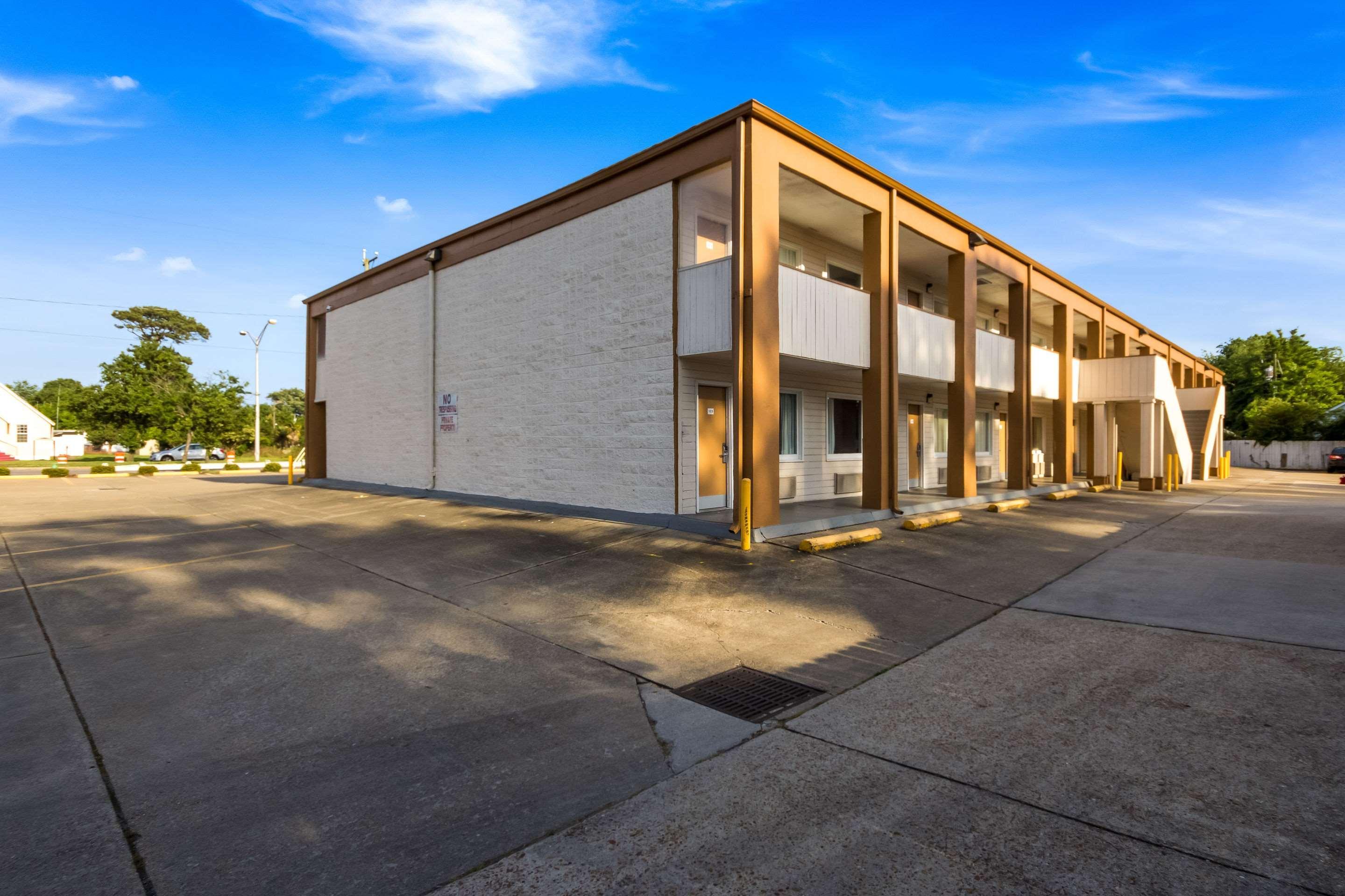 Econo Lodge Little Creek Норфолк Екстериор снимка
