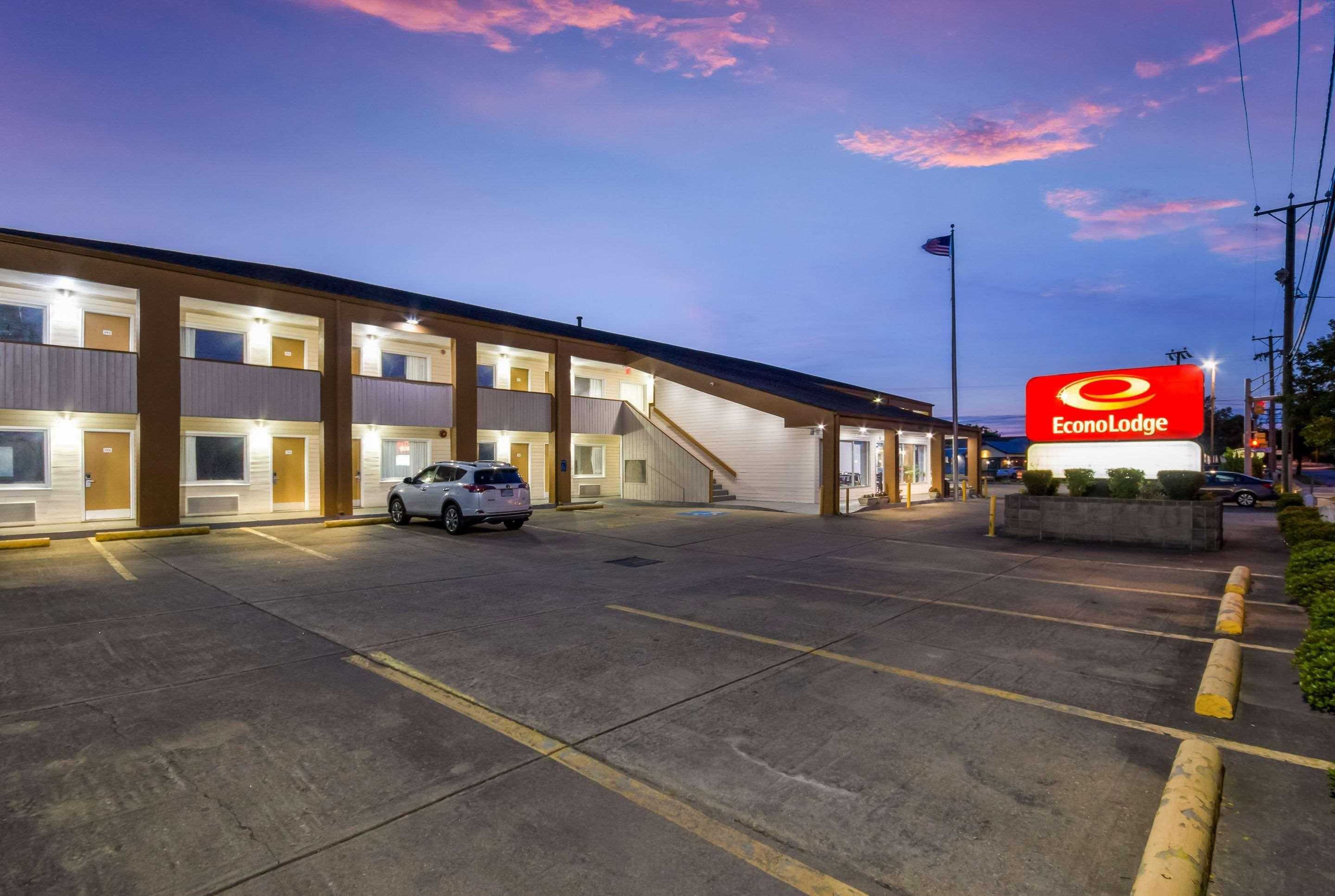 Econo Lodge Little Creek Норфолк Екстериор снимка