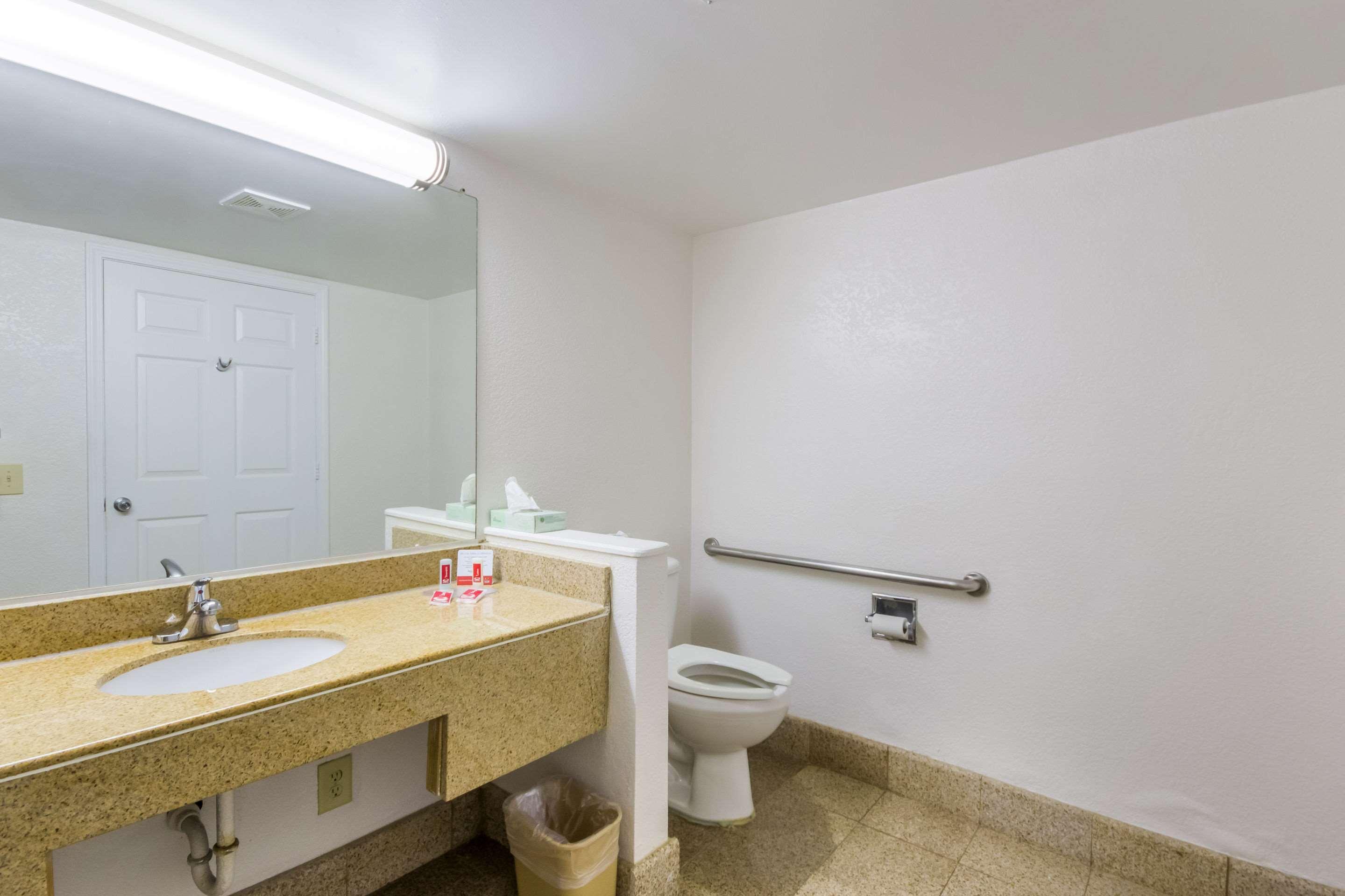 Econo Lodge Little Creek Норфолк Екстериор снимка
