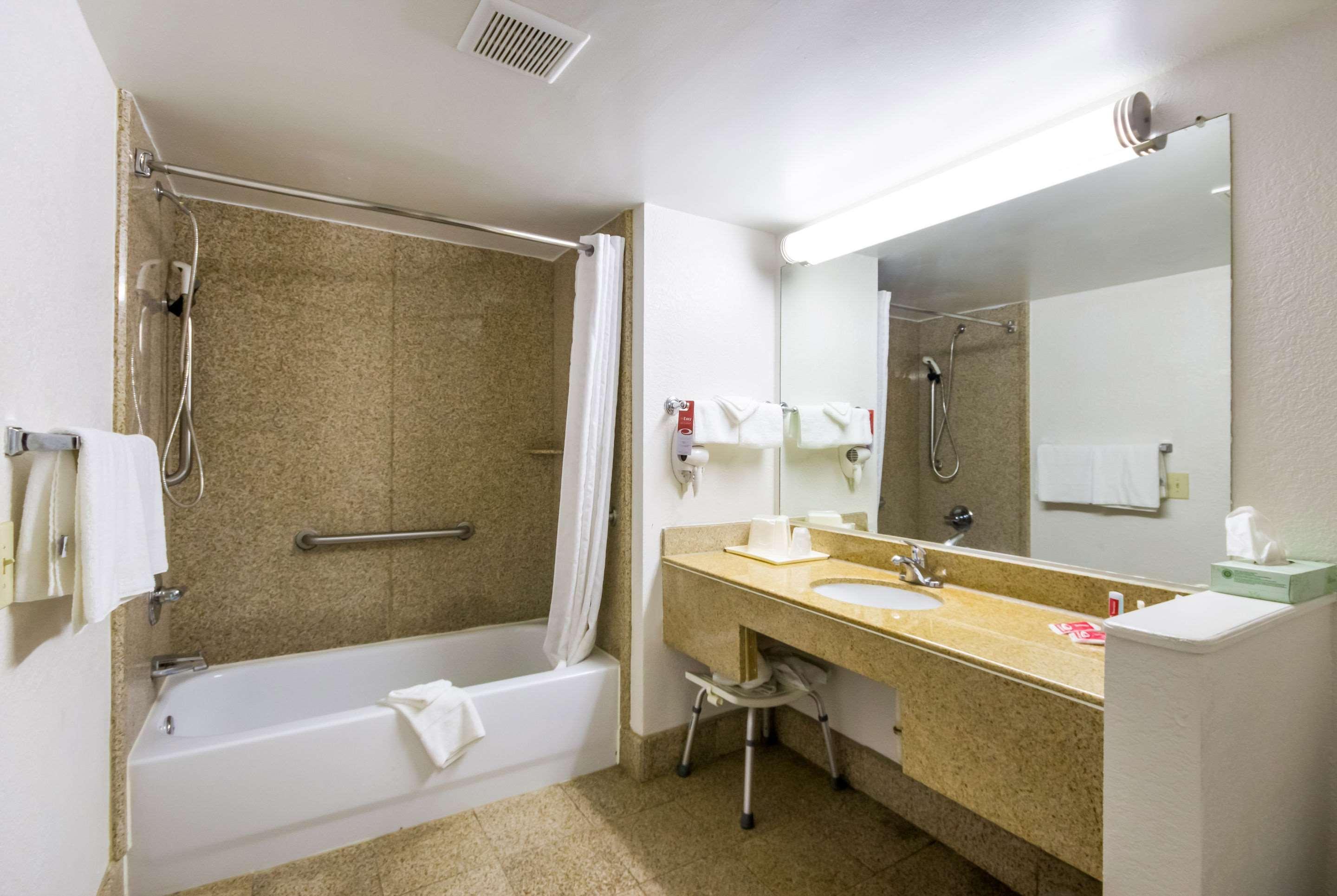 Econo Lodge Little Creek Норфолк Екстериор снимка